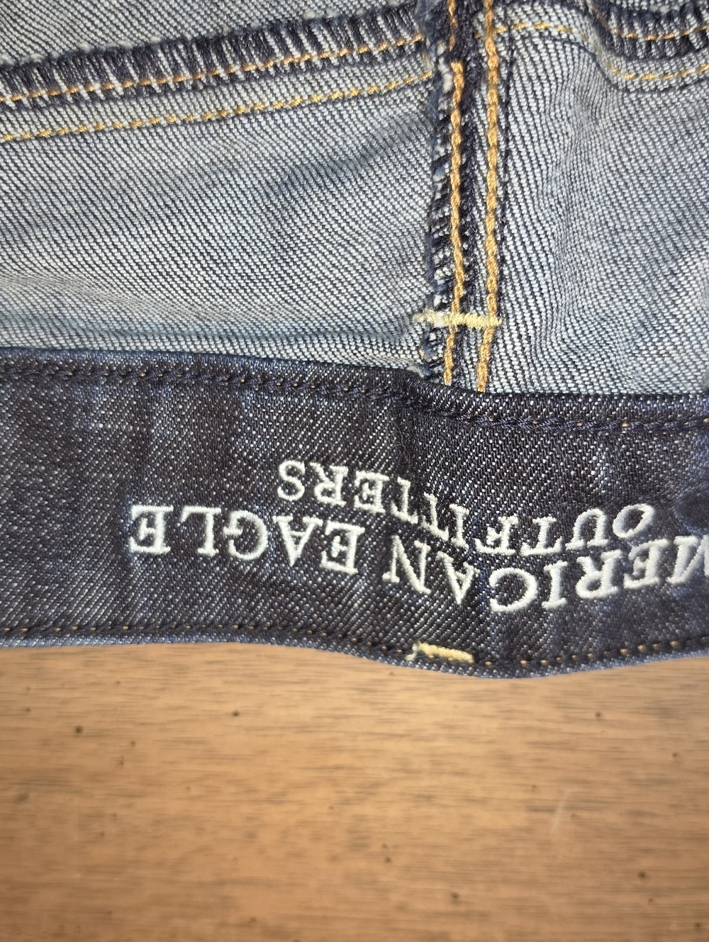 American Eagle Artist Crop - Picture 3 of 5